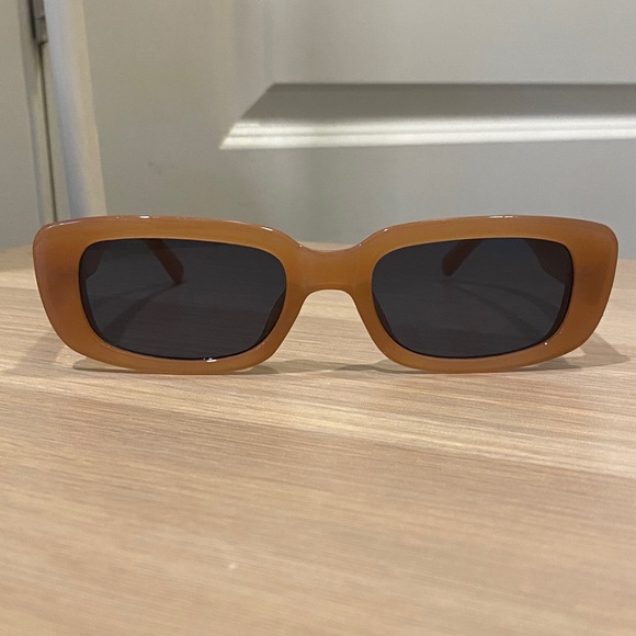 Unbranded Accessories - Chic Brown Sunglasses